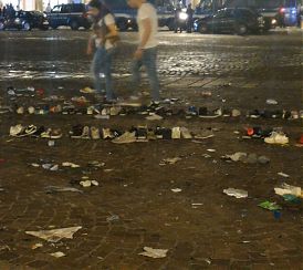 Cronaca: TORINO: PANICO TRA TIFOSI IN PIAZZA, CENTINAIA FERITI